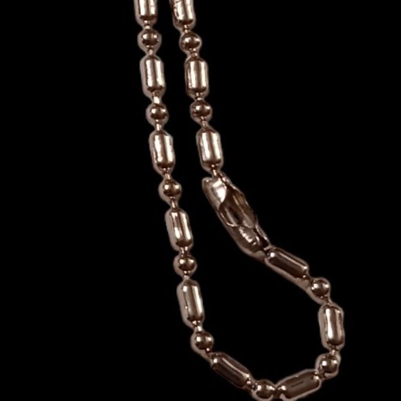 Cannabis Leaf Silver Stainless Steel Necklace - Picture 4 of 4